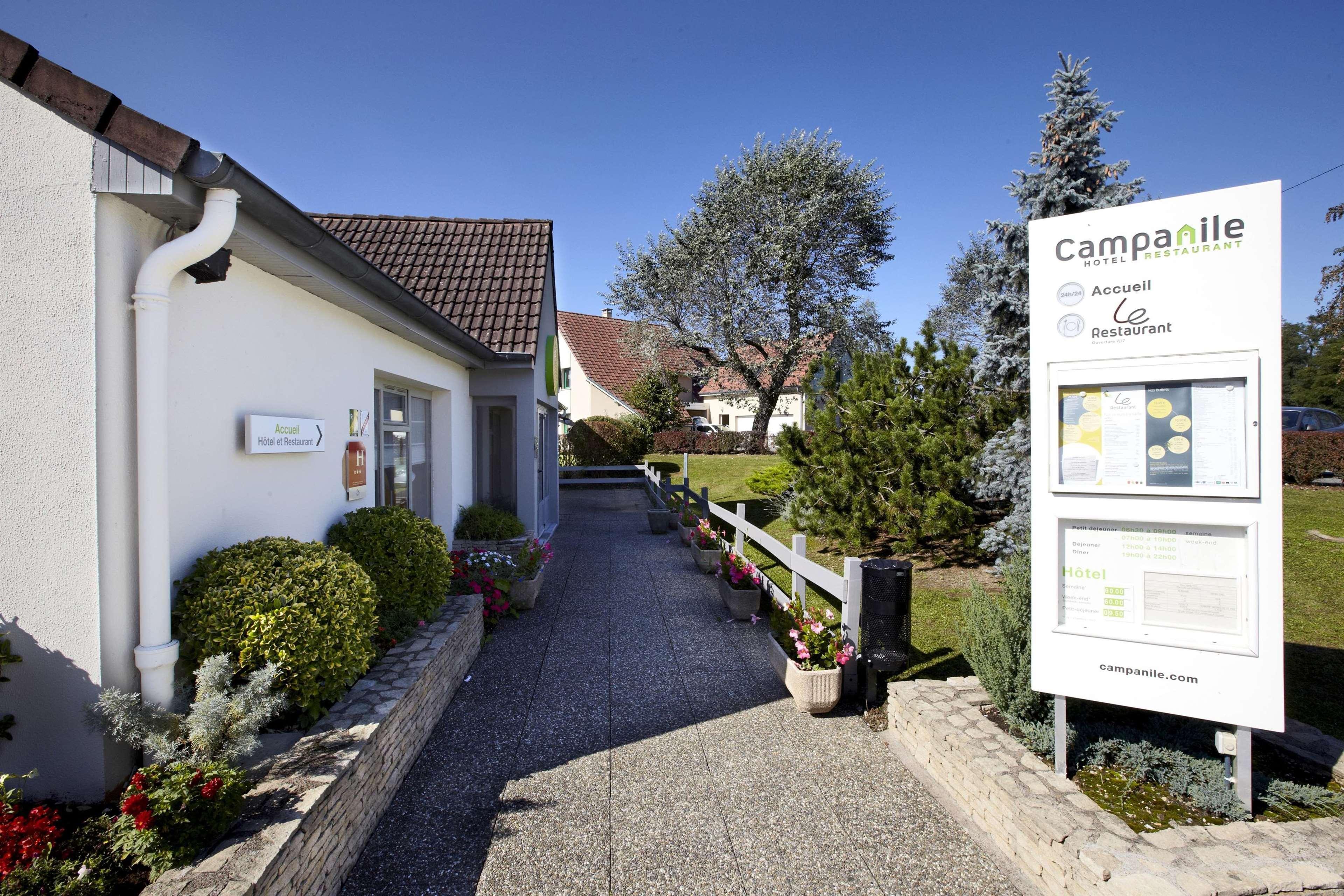 Campanile Montbeliard - Sochaux Hotel Bagian luar foto