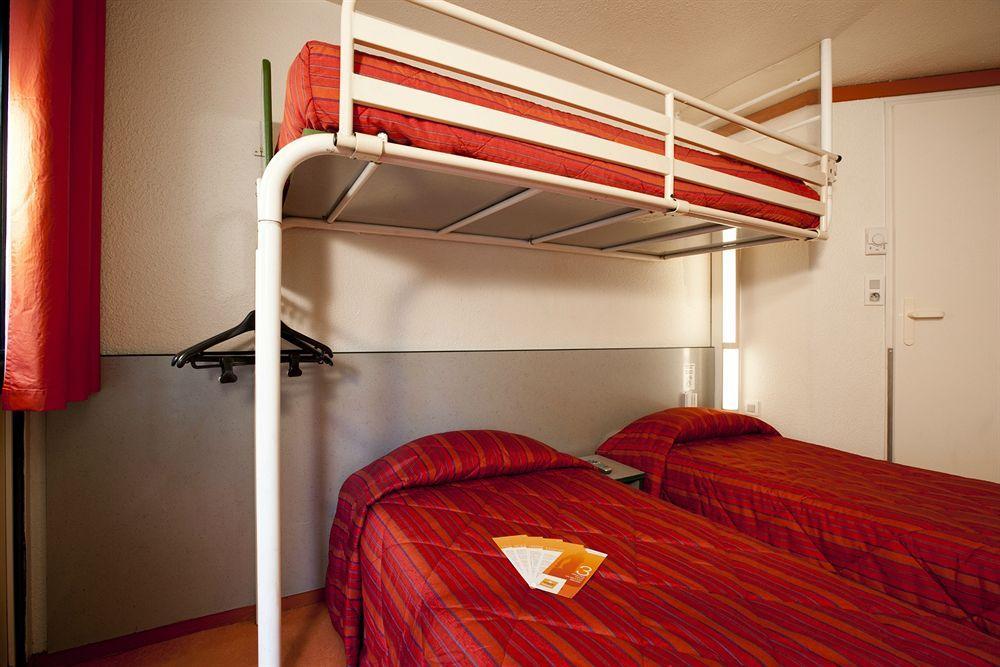 Campanile Montbeliard - Sochaux Hotel Bagian luar foto